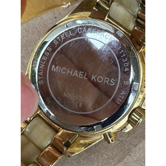 Michael Kors Bradshaw MK5722 Watch Gold & Horn - Picture 5 of 7